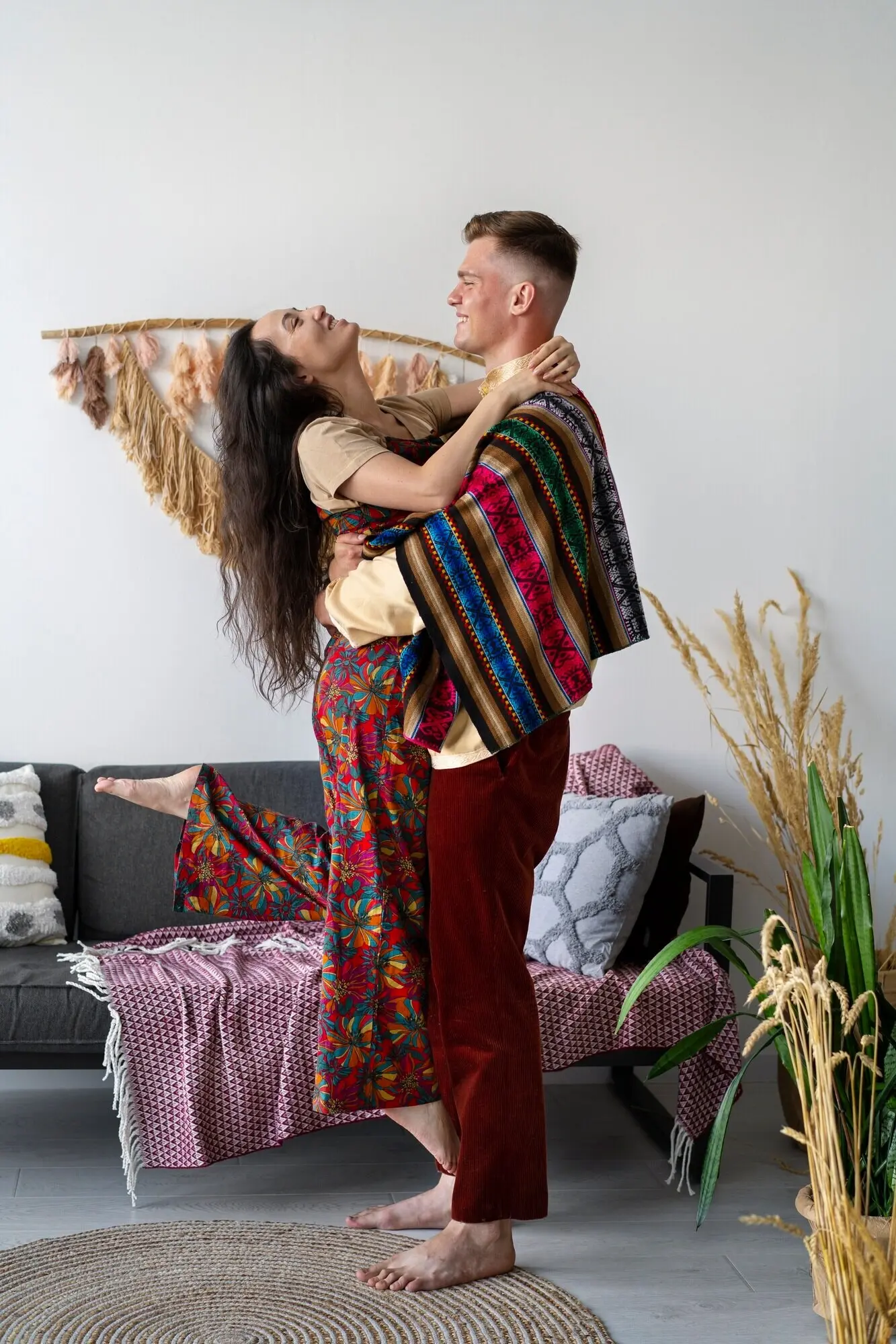 Lebensstil von Menschen, die in Boho-Innenräumen leben.